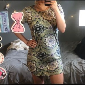 Printed dress 🐸
